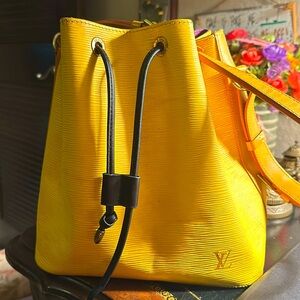 LV Noe in yellow